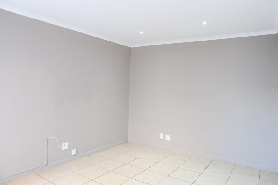 3 Bedroom Property for Sale in Country Club Western Cape